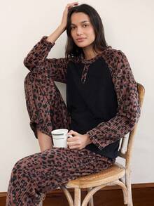 Doze Lane Casual Modest Simple Leopard Print Plush Raglan Sleeve Button Decor Long Sleeve Pants Women's Pajama Set Lounge Sleep Black And White Brown Autumn - Multicolor - View 4