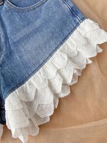 Soleia Women's Hollow Embroidery Pocket Casual Denim Shorts - Light Wash - View 5