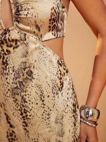 Hauture Front Cut Out Cross Over Halter Open Back Maxi Dress - Multicolor - View 4