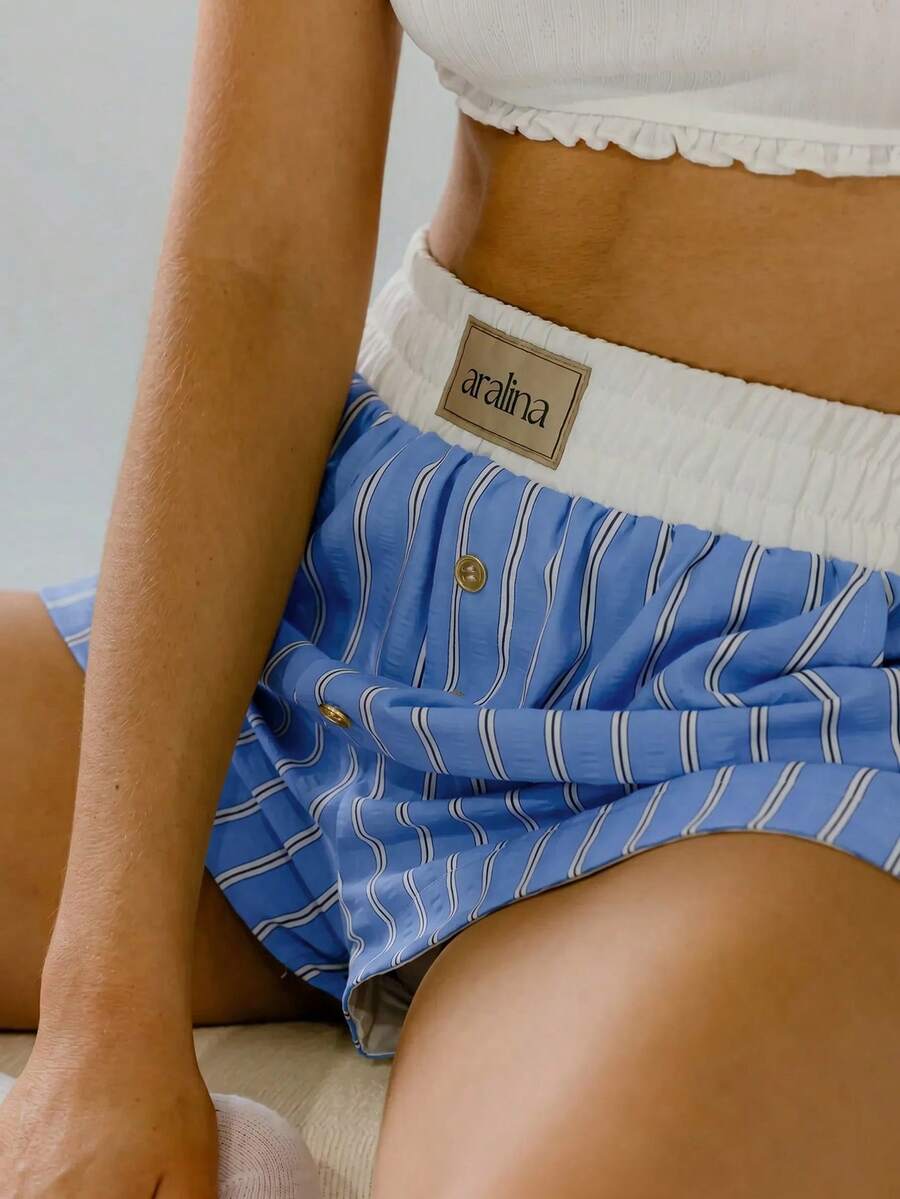 Aralina 條紋對比腰部鈕扣休閒居家短褲 - 藍白色 - 查看 1
