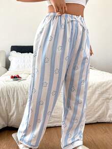Napfluff CURVE Napfluff CURVE Calça de Pijama Feminina Plus Size com Estampa Floral Listrada Azul & Branca, Decoração de Laço Branco, Uso em Todas as Estações - Azul e Branco - Visão 5