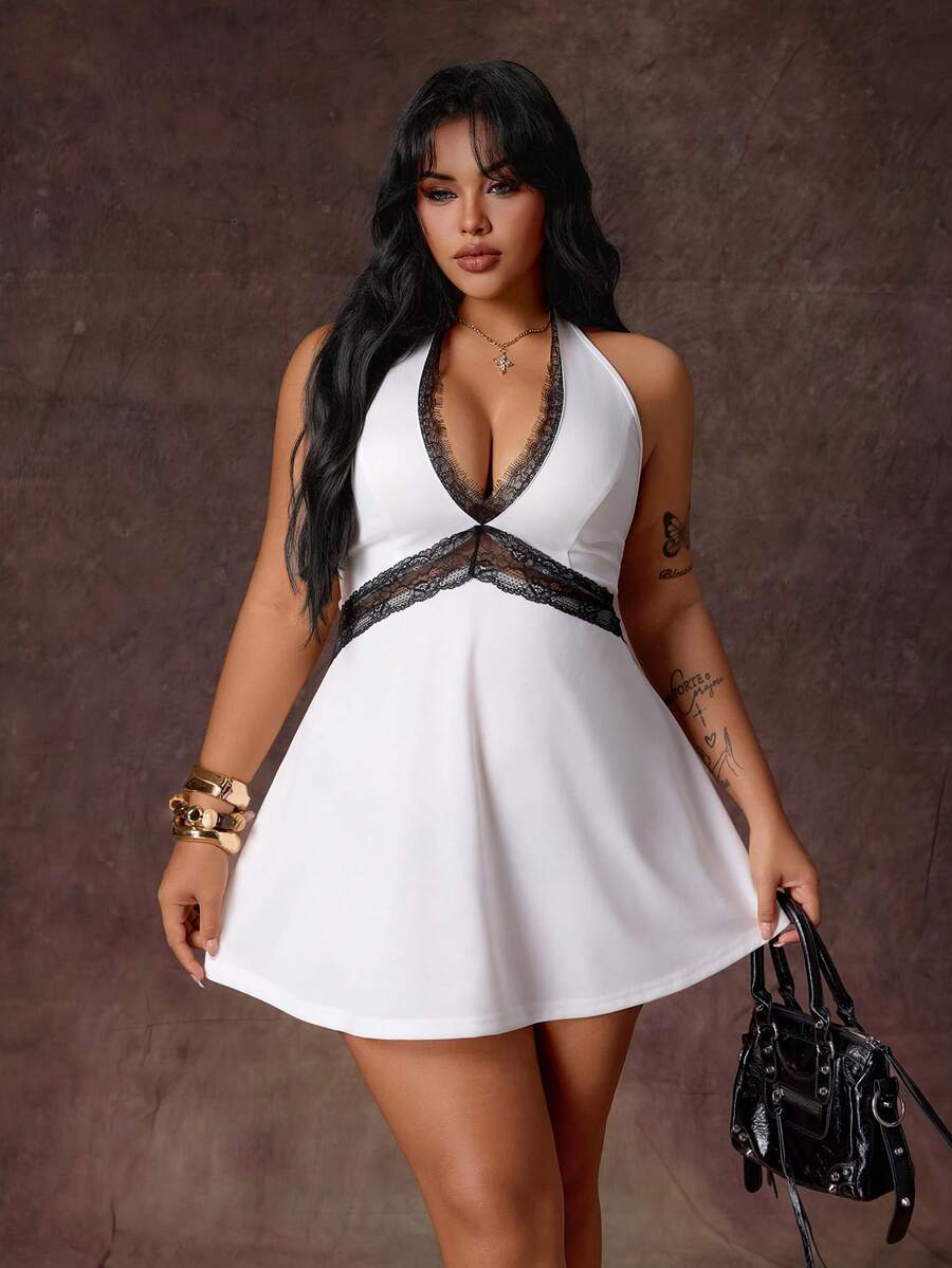 Rustia Gaun Seksi Minimalis, Pas Badan, Ramping, Hitam & Putih dengan Kontras Renda, Leher Halter, Tanpa Punggung - Putih - View 1