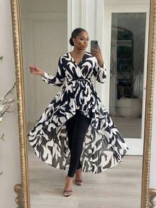 SHEIN Lady CURVE Plus Size Women's V-Neck All-Over Print Waist Tie Casual Daily Outing Blouse - Black and White - View 5