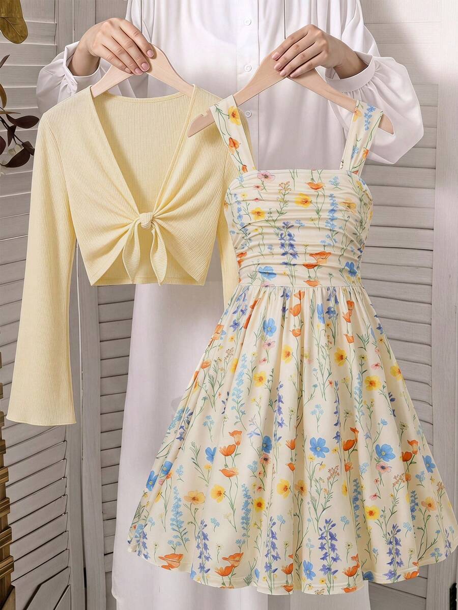 SHEIN 優雅高品質女童洋裝套裝,包含配套開襟衫與披肩,適合前青春期女孩。淺杏色紋理面料,修身針織洋裝,高彈性,裝飾蝴蝶結,長袖,披肩附3D蝴蝶結。 - 杏色 - 查看 1