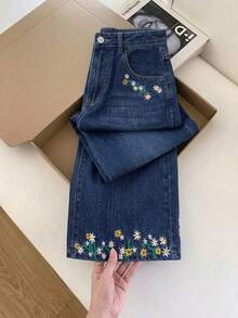GlowEve 女款夏季花卉刺繡牛仔褲 - 深色水洗藍 - 查看 2