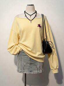 SHEIN EZwear 休閒極簡風黃色底棕色小馬印花露肩寬鬆女款衛衣，適合春夏穿著 - 彩色 - 查看 8
