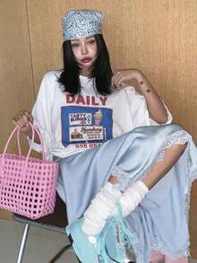 DAZY 女款寬鬆短袖休閒度假夏季T恤，字母印花大碼校園風圖案上衣 - 白色 - 查看 1