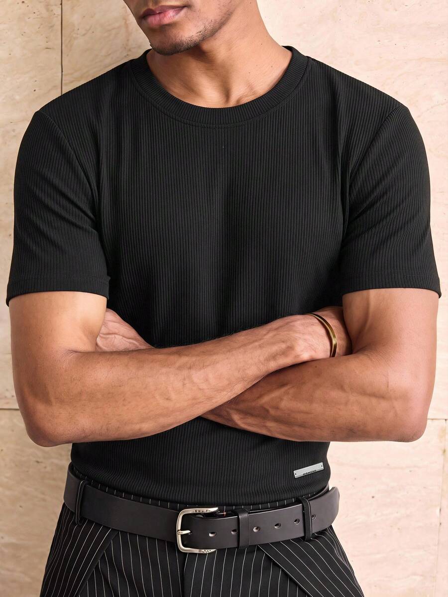 ESTAVOR Men's Knitted Fashion Casual Fitting Short Sleeve Shirt Style,Gym Clothes,Streetwear,Going Out,Daily Wear,Summer,Vacation,Workout - Black - View 1