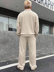 DAZY Summer Solid Color Textured Fabric Elastic Waist Men's T-Shirt Set - Beige - View 2