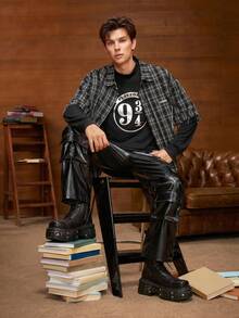 HARRY POTTER X SHEIN Men's Casual Slim Fit Knit "9 3/4" Classic Platform Print Turtleneck Long Sleeve T-Shirt Set (2 Colors) - Black - View 2