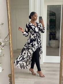 SHEIN Lady CURVE Plus Size Women's V-Neck All-Over Print Waist Tie Casual Daily Outing Blouse - Black and White - View 4