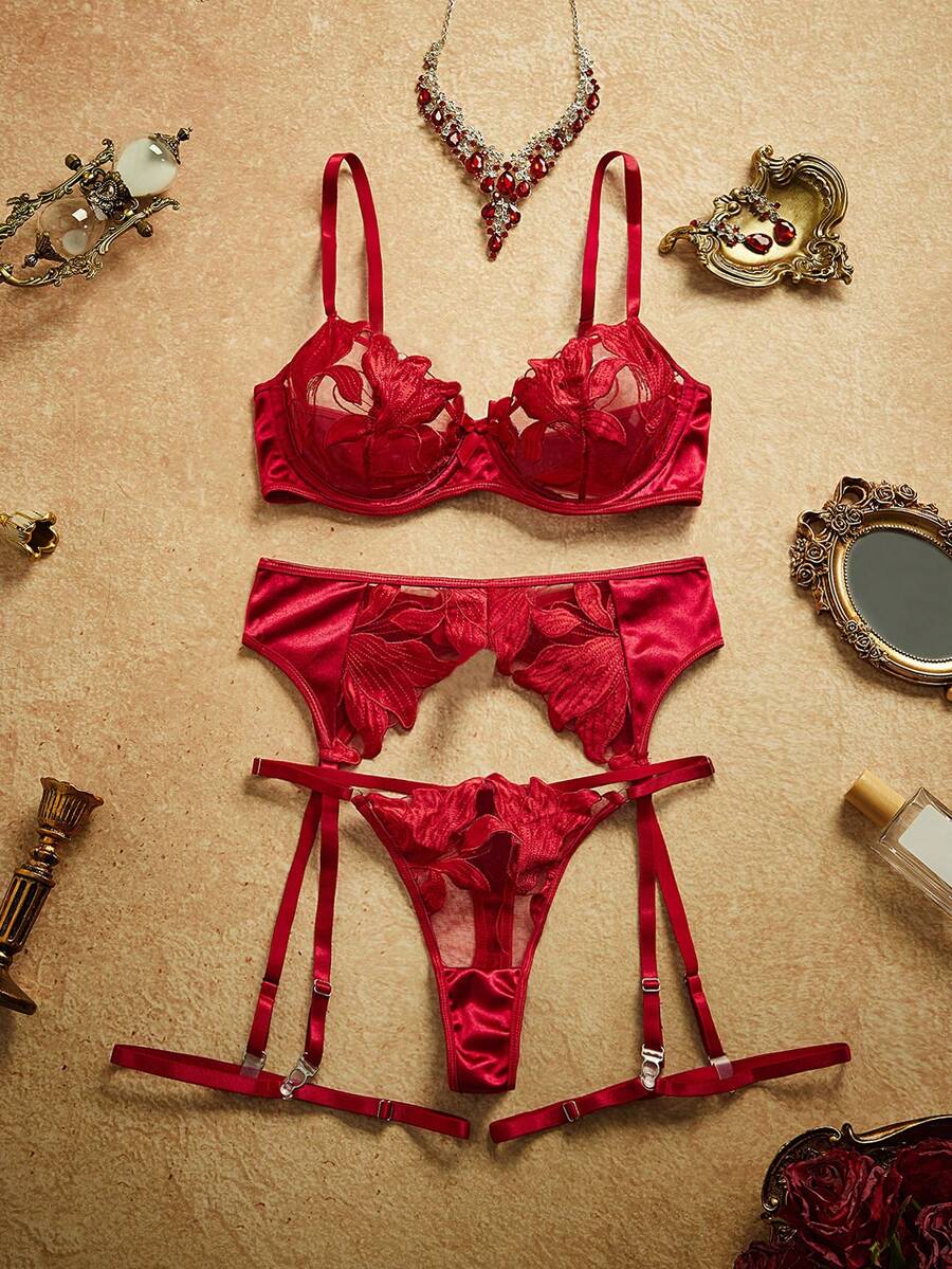 PinupPomp 4件套女士性感内衣套装 - 酒紅色 - 查看 1