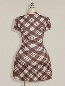 SHEIN ICON 大尺碼復古1960年代性感千禧風Y2K簡約休閒優雅通勤深V領棕色格紋學院風絲絨緞帶洋裝生日禮物 - 棕色 - 查看 2
