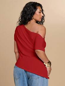 SHEIN BAE CURVE 大尺碼女款純色不對稱單肩抓皺休閒百搭日常穿搭上衣 - 紅色 - 查看 3
