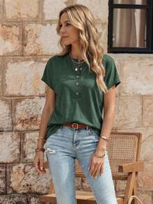 EMERY ROSE Camiseta con botón de manga murciélago - Verde Oscuro - Ver 1