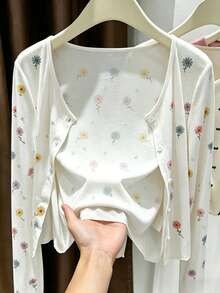 Resyla Women's Daisy Print Long Sleeve Single-Breasted Casual Top - White - View 3