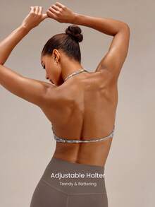 GLOWMODE FeatherFit™ Bra Olahraga Tanpa Lengan dengan Leher Halter yang Dapat Disesuaikan dan Bagian Depan Berkerut, Dilengkapi dengan Bantalan Anti-Selip yang Dapat Dilepas, Cocok untuk Yoga, Studio, Pilates, dan Pemakaian Sehari-hari - Light Grey - View 2