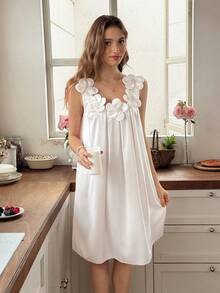 Snug Reverie 3D Floral Decor Collar Loose Fit Women's Nightgown - White - View 4