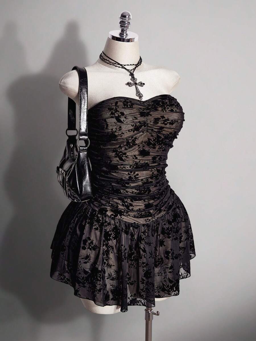 SHEIN ICON 大尺碼復古性感千禧風Y2K都市現代約會街頭時尚個性黑色網紗植絨膚色內裡抹胸洋裝 - 黑色 - 查看 1