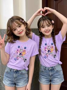 SHEIN 春夏少女休闲时尚创意个性清新高端烟火五角星卡通少女图案印花休闲基础款黑色短款T恤，舒适日常穿着，温暖夏秋风格，适合春、夏、秋季少女氛围穿搭，上衣 - 紫色 - 查看 2