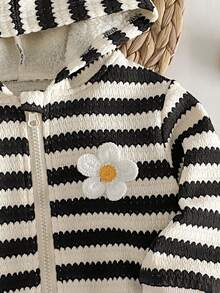 SHEIN Playful Pals 女嬰休閒紋理條紋保暖內裡連帽拉鍊外套，適合秋冬穿著 - 黑與白 - 查看 7