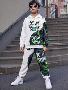 SHEIN 2件組兒童青少年男孩休閒運動風臉部塗鴉圖案拼色連帽長袖衛衣與長褲套裝，適合通勤、上學、日常休閒、度假、旅行、運動，秋冬穿著 - 白色 - 查看 7