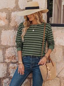 EMERY ROSE Camiseta de mujer de cuello redondo con rayas y gráficos - Verde militar - Ver 2