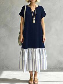 SHEIN LUNE CURVE 大尺碼女款夏季寬鬆極簡休閒度假V領短袖喇叭袖藍色拼接條紋雙層荷葉邊修身遮肉長洋裝 - 藍色 - 查看 6