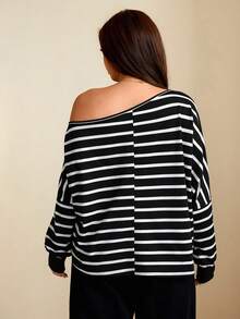 Edennvi Plus Size Women's Crew Neck Casual Striped Sweatshirt - Black - View 2