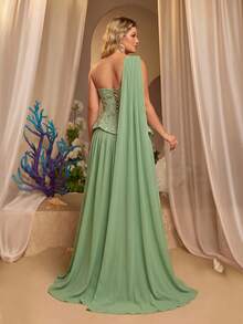 Glamrae Gaun Malam A-Line Berkerut Satu Bahu Berwarna Hijau Elegan, Glamor, dan Romantis Ukuran Plus, Cocok untuk Pesta Gala, Kencan, Pesta Dansa, Liburan, Pernikahan - Hijau - View 2