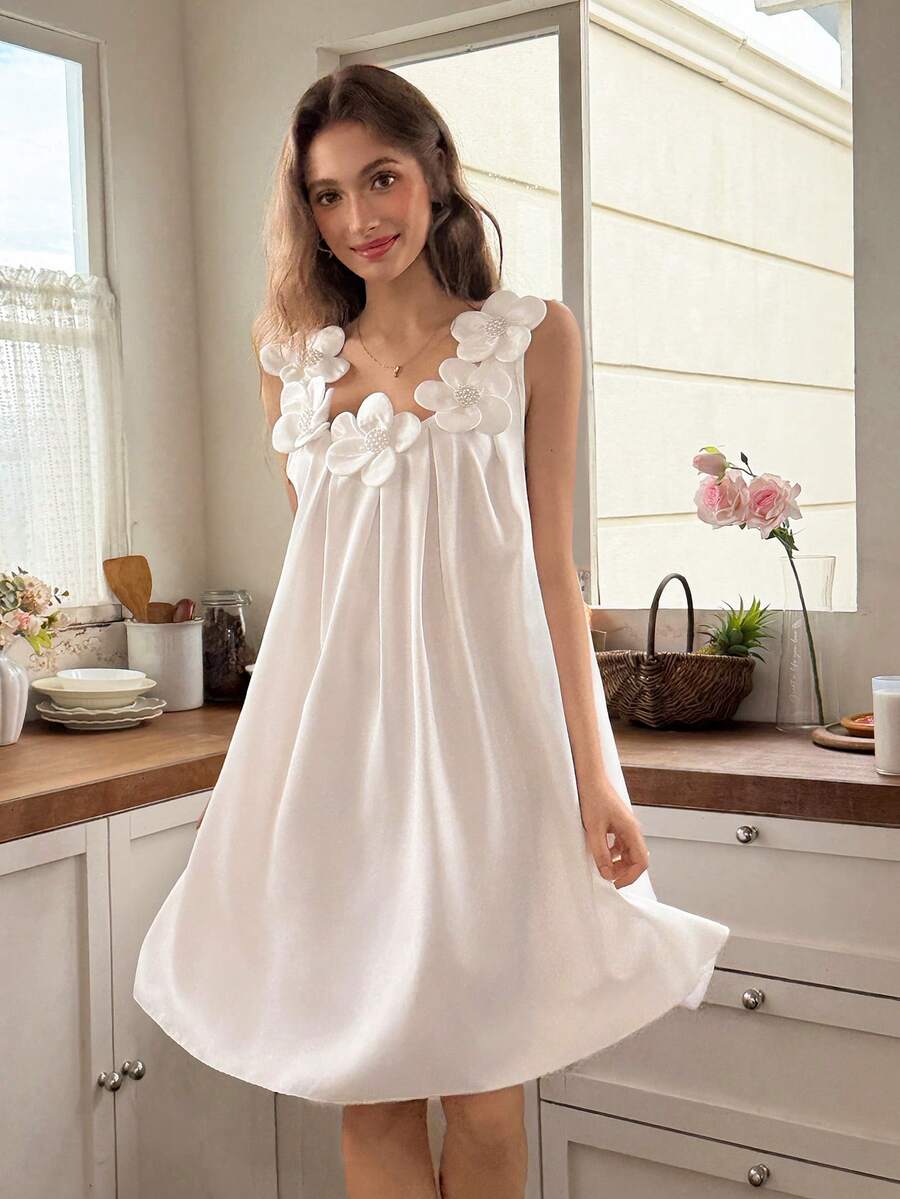 Snug Reverie 3D Floral Decor Collar Loose Fit Women's Nightgown - White - View 1