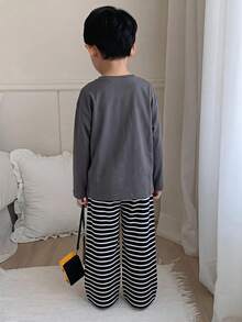 Dazy Kids 兒童秋季小男孩圓領素色針織短袖T恤 + 梭織格紋長褲居家休閒兩件套 春/夏 - 深灰色 - 查看 4