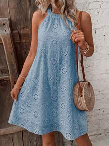 SHEIN Holidaya 女款鏤空刺繡匙孔露背掛脖式長版上衣洋裝 度假海灘穿搭 - 藍色 - 查看 5