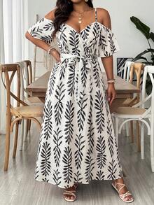 SHEIN VCAY Gaun Kasual Wanita Ukuran Besar dengan Motif Cetak Seluruh Permukaan dan Belahan Samping untuk Sehari-hari - Hitam - View 6