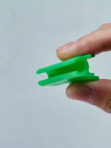 Heavy Duty Greenhouse Film Clips Clamps For Garden Arch Tunnel Shade Netting Hot House Plant Cover Fixing Accessories Rustproof UV Resistant Easy Secure Grip Windproof Reusable Fiberglass Pole Membrane Fastener Holders - Green - View 5