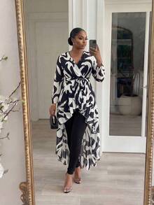 SHEIN Lady CURVE Plus Size Women's V-Neck All-Over Print Waist Tie Casual Daily Outing Blouse - Black and White - View 3