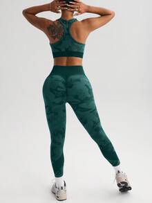 SHEIN Core Rhythm طقم رياضي نسائي بدون خياطة مكون من توب قصير بفتحات وسروال ضيق - أخضر - مشاهدة 5