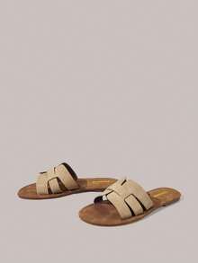 Styleloop European And American Style, Hollow Slippers Women's Summer New Flat Bottom Outer Wear Versatile Beach Vacation Leisure Sandals - Apricot - View 3