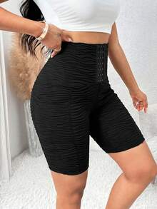 SHEIN Lady 女款素色休閒百搭日常出遊緊身底層短褲 - 黑色 - 查看 4