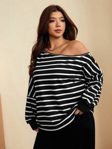 Edennvi Plus Size Women's Crew Neck Casual Striped Sweatshirt - Black - View 3