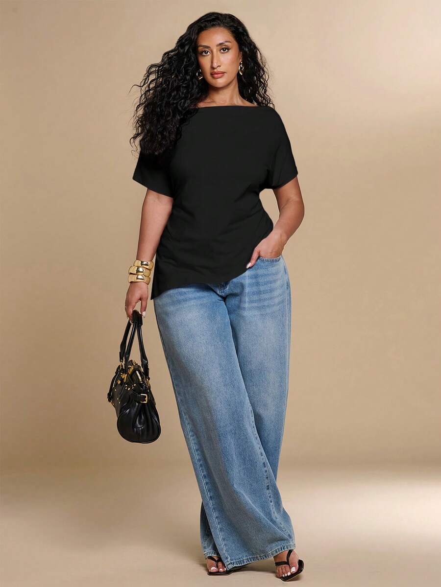 SHEIN BAE CURVE Kaos Wanita Ukuran Besar Serbaguna dengan Bahu Asimetris dan Hem Asimetris Berkerut - Hitam - View 1