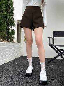 DAZY 女款素色高腰休閒百搭日常短褲 - 咖啡棕 - 查看 8