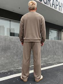 DAZY 夏季純色紋理布料彈性腰男士T恤套裝 - 卡其色 - 查看 2
