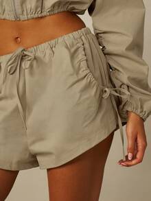 MISSGUIDED 編織抽繩迷你短褲，附抽褶側口袋與鬆緊高腰，夏季度假休閒運動寬鬆風，伊比薩卡其綠 - 卡其色 - 查看 5