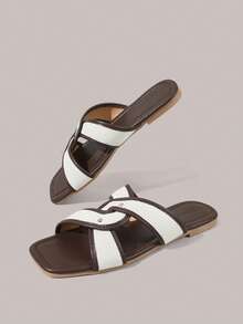 Styleloop Women Shoes Multi-Colored Canvas Splicing Square Toe Flat Bottom Cross Sandals, Simple Casual Style, Suitable For Daily Commuting, Vacation Travel - Brown - View 4