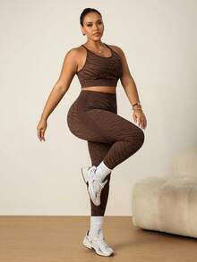 SHEIN Rhythm Era مجموعة رياضية من حمالة الصدر والسروال الضيق بمقاس كبير، حمالة صدر رياضية ذات ظهر سباق بطبعة زيبرا بني وسراويل 2 قطعة - بني - مشاهدة 4