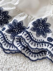 SHEIN Playful Pals 女嬰可愛娃娃風大領口前開襟刺繡下擺彈性腰帶刺繡袖口長袖長褲套裝 春秋款 - 藍白色 - 查看 7