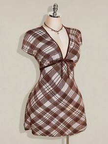 SHEIN ICON 大尺碼復古1960年代性感千禧風Y2K簡約休閒優雅通勤深V領棕色格紋學院風絲絨緞帶洋裝生日禮物 - 棕色 - 查看 5