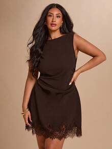 SHEIN BAE CURVE 大尺碼女款黑色蕾絲拼接無袖洋裝 - 棕色 - 查看 1