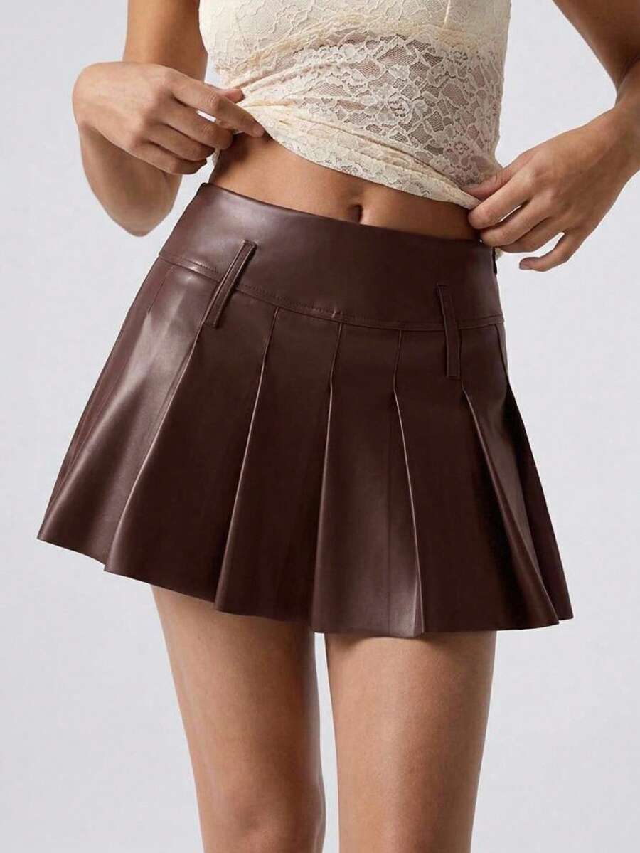 DAZY Rok Mini Wanita Warna Polos Berlipit dari Kulit PU, Modis, Serbaguna, Cocok untuk Kencan & Bepergian di Musim Gugur - Coklat - View 1
